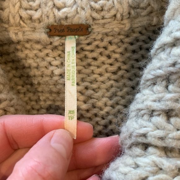 Free People RARE wool knit sweater cardigan - Picture 4 of 6